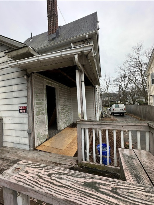 Construction in progress at 1143 Thornton Avenue